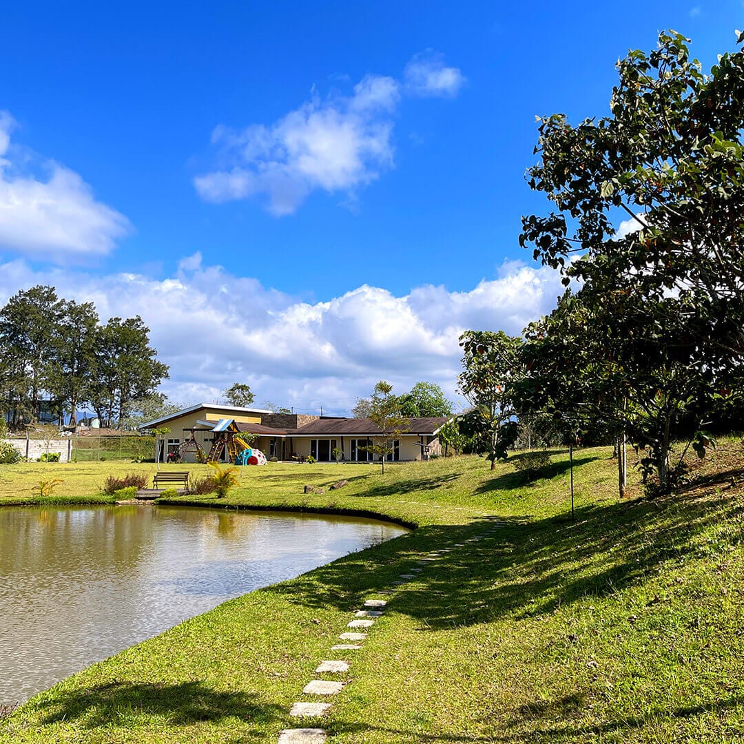 img arrabara mobile 06 Condominios Venta Casa Cartago Lotes